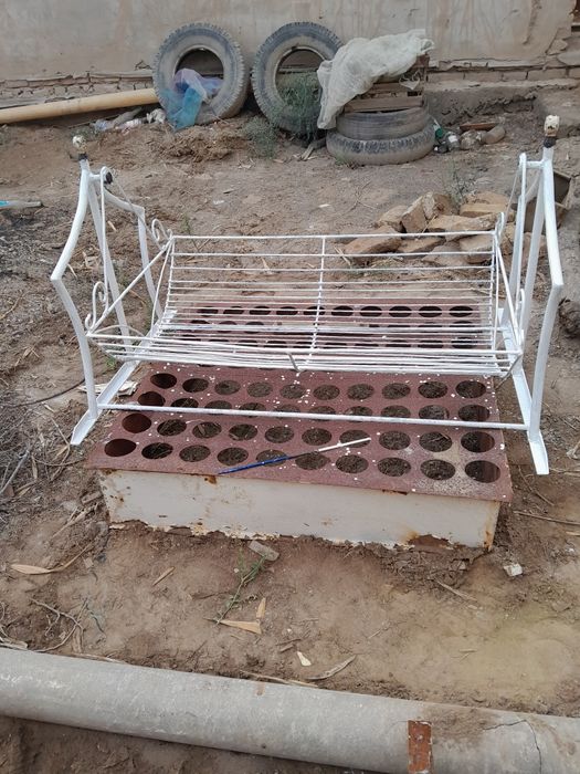 Темирдан ясалган гул куйадиган буюмлар сотилади