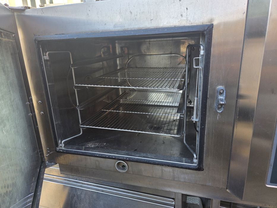 Cuptor electric la 380v, capacitate mare, stare buna, gastro sau patis