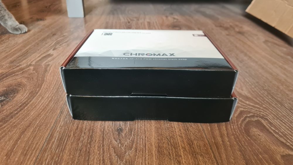 2 x Noctua NF-A14 Chromax