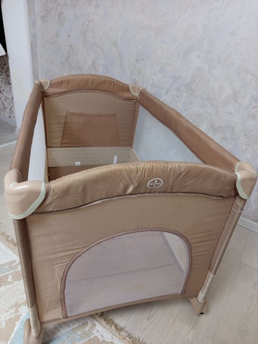Продам манеж кровать
