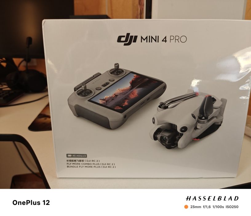 Дрон. DJI Mini 4 Pro . Fly More Combo Plus