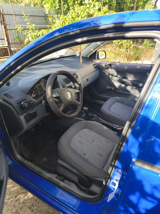 Vând skoda fabia 1.4 mpi