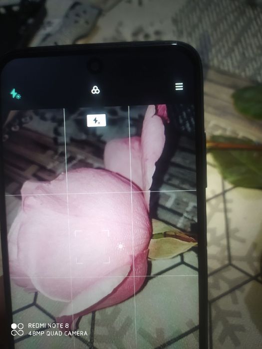 Redmi 10  6ram 128 hotira ishlashiga ozm garantiya  beramn