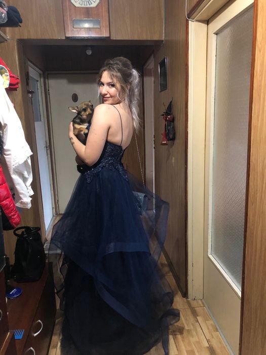 Продавам балната си рокля заедно с обувки и чанта