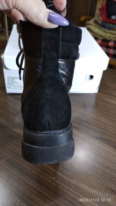 Теплые ботинки на девочку 34 р