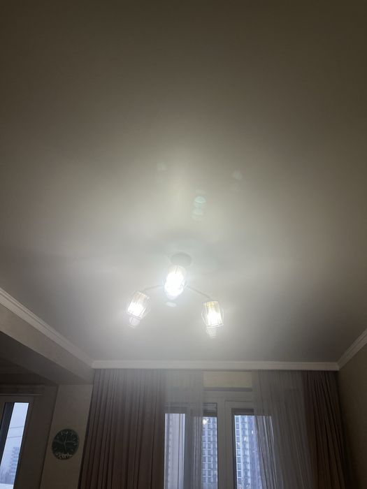 Продам люстры недорого