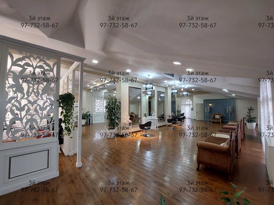 Продаётся нежилое здание вдоль дороги центр, своя парковка на 35 машин