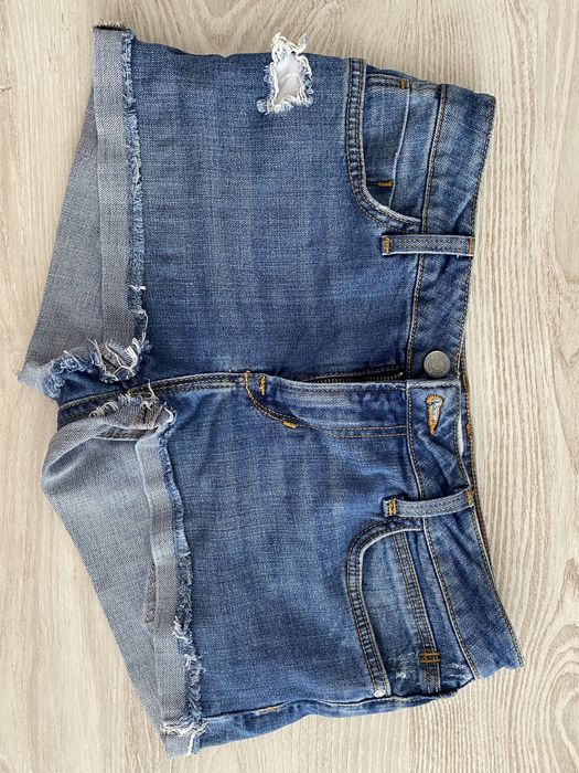 Pantaloni scurti dama Zara marime s