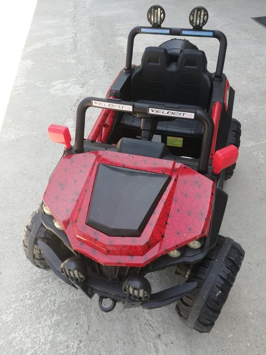 Mașinuța electrica 4x4 cu telecomanda