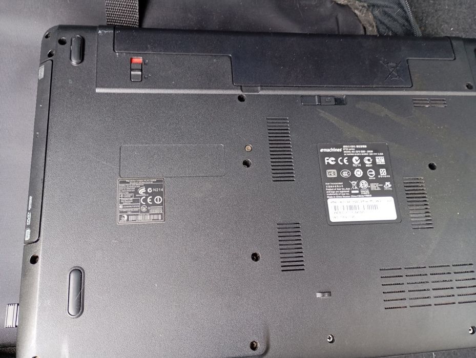 ACER eMachines E732 с Windows 7