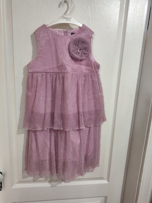 Праздничные платья для девочек.