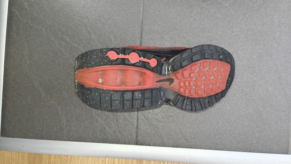 Маратонки Nike dn