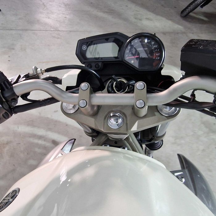 Motocicleta Yamaha XJ6 | Y16220 | motomus.ro