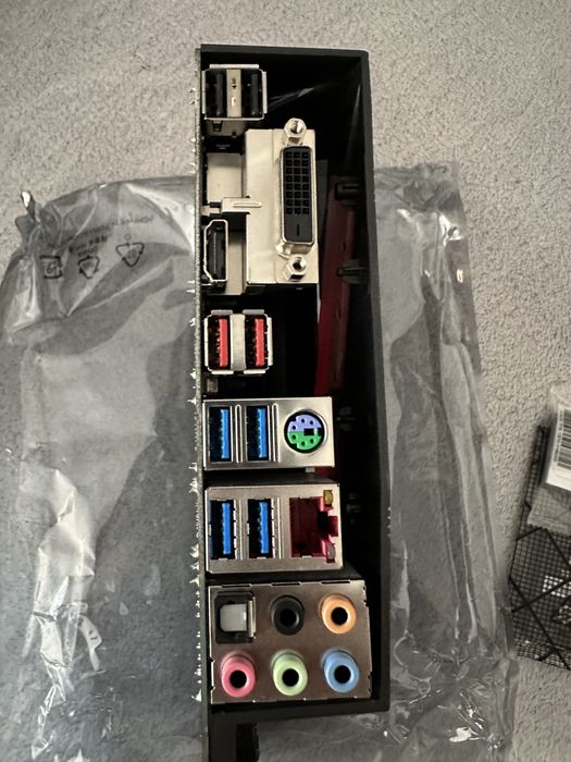 Vand Placa de baza + procesor + RAM