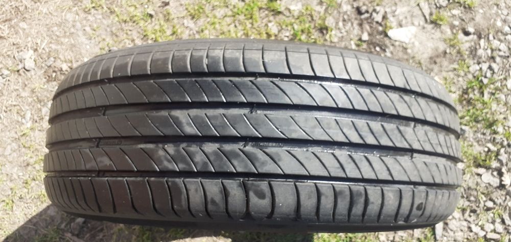 Vând 4 anvelope Michelin