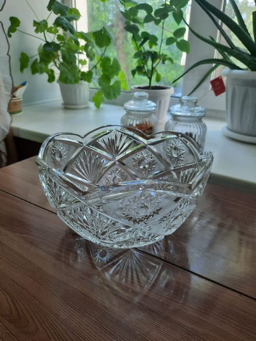 Продам хрустальные вазочки