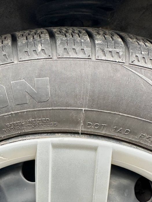 Жетра сотилади.  Автомат каробка. Холати идеал.