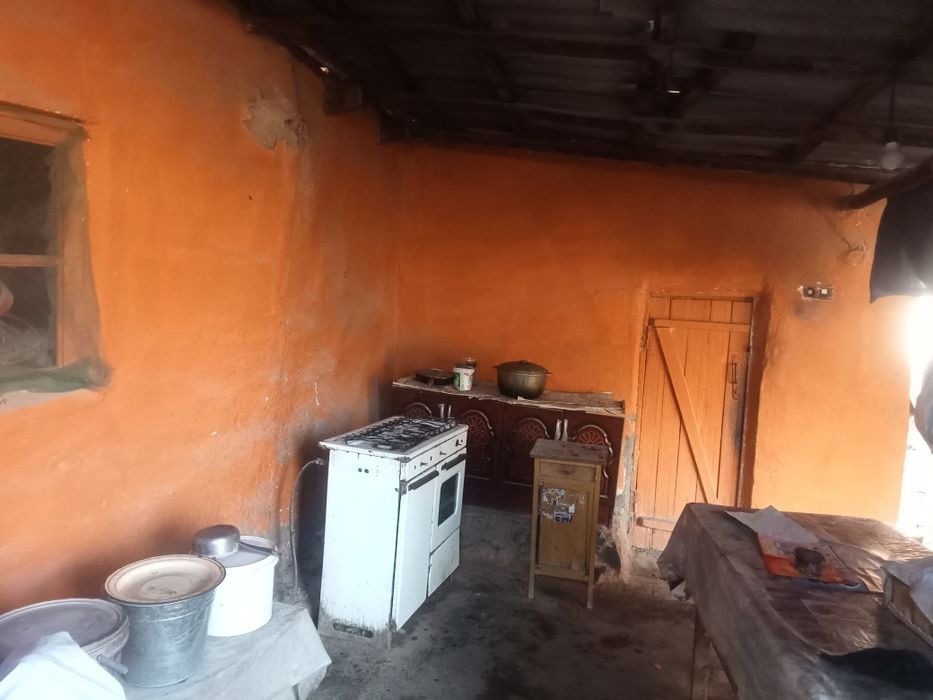 Uy sotiladi  barcha sharoyitlar mavjud