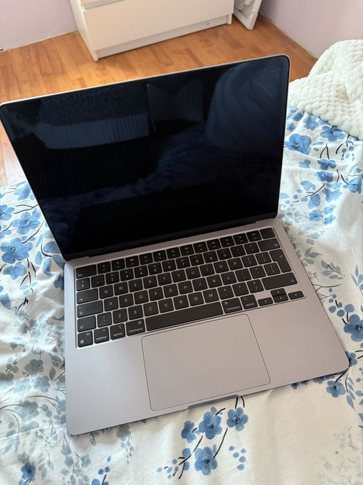 MacBook Air M2, 2022