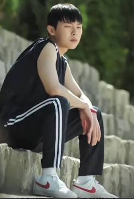 Кроссовки Nike red