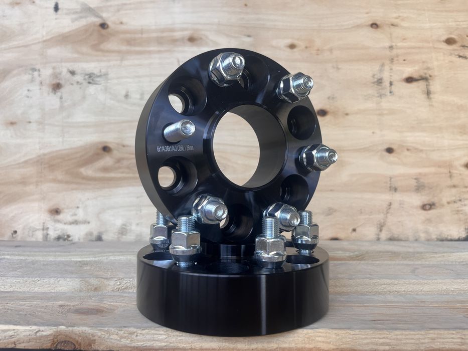 Фланци за Нисан 38mm 66.1 6x114.3 Flanci Nissan Pathfinder Navara