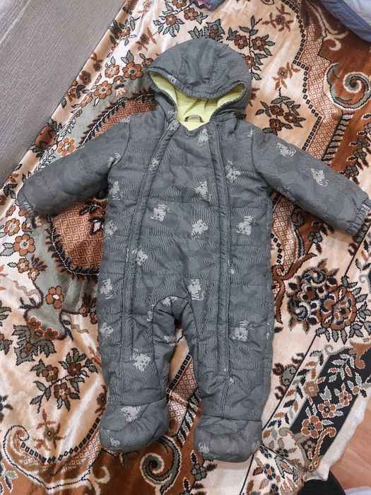 Продам зимние комбинезоны