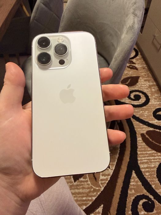 Vand Iphone 14 pro  /128GB