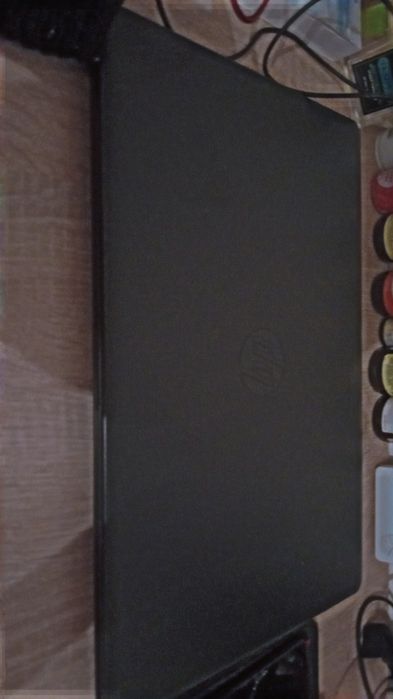 Vând laptop hp fără nici o problemă+tastatură+mouse+mouse ped