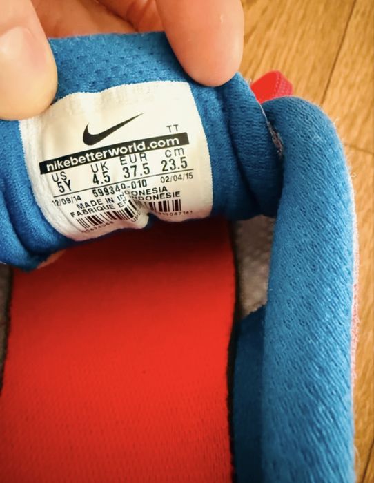 Adidasi  superbi Nike