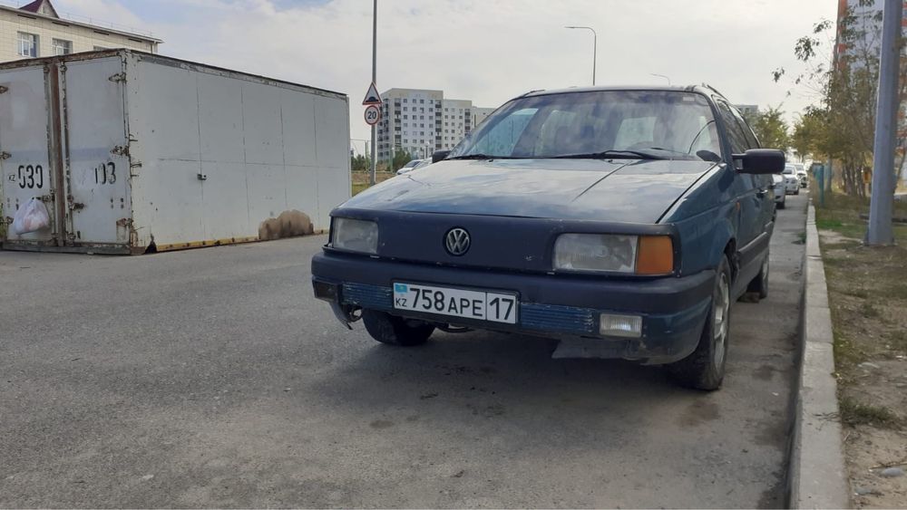 Volkswagen Passat 1991 г.