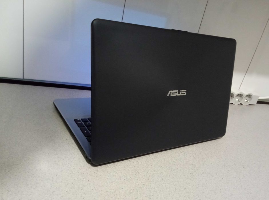 Laptop I7 ASUS GAMING SSD 512GB placa video dedicata NVIDIA 16GB ram ecran 15.6 inch 2 placi video windows 11