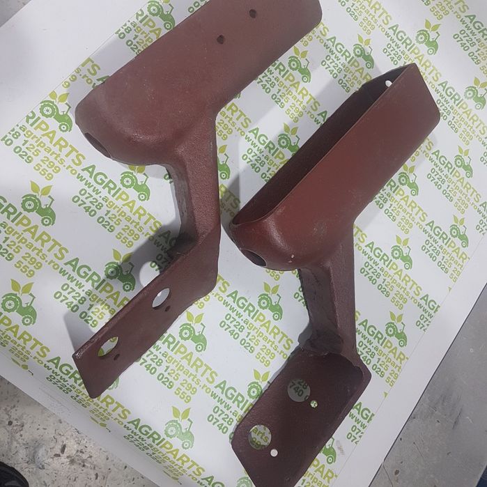 Set suporti pentru faruri si semnalizare stg+dr U-650