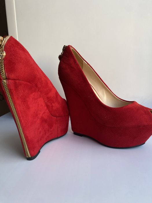 Обувь на платформе