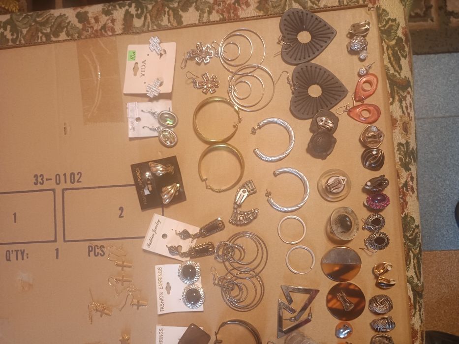 Гривни и брошки-2евро