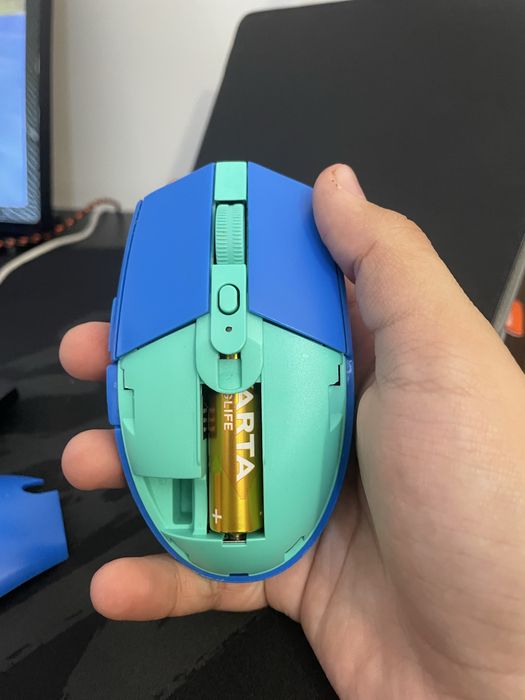 Продавам мишка Logitech