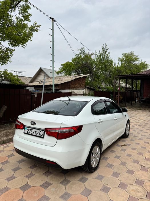 Продам авто Kia rio 3