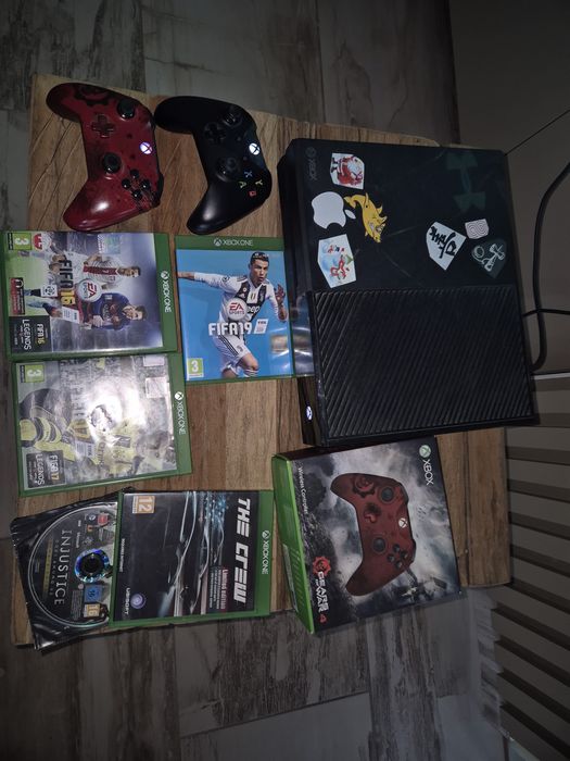 Xbox one 500GB editie fifa 16 + 2 manete