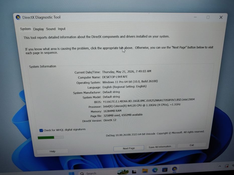 Laptop cu specificații de top 512 GB 16 GB ram