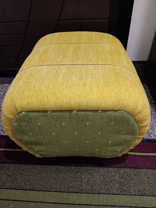 Фотьойл - двуцветен+ 2бр.табуретки