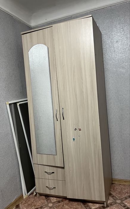 Продам шкаф(самовывоз)