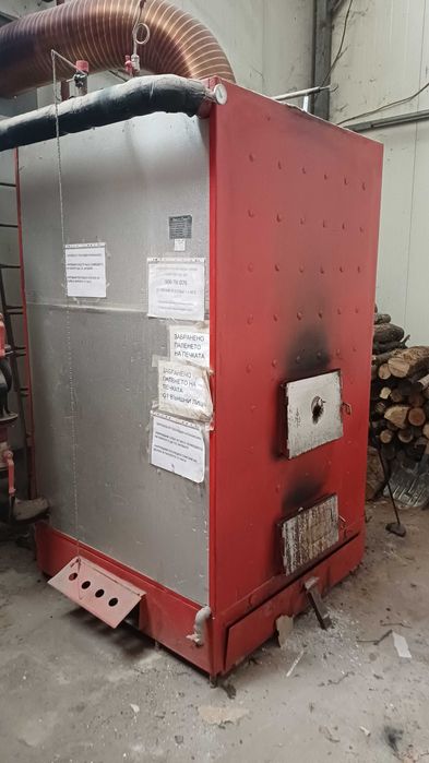 водогреен котел на твърдо гориво 350KW