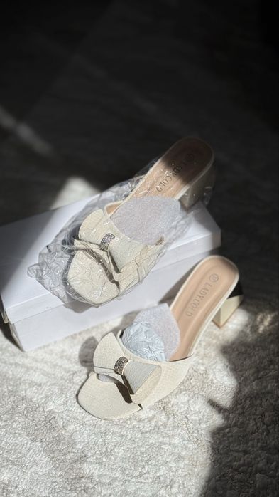 Красивые тапочки на каблучке