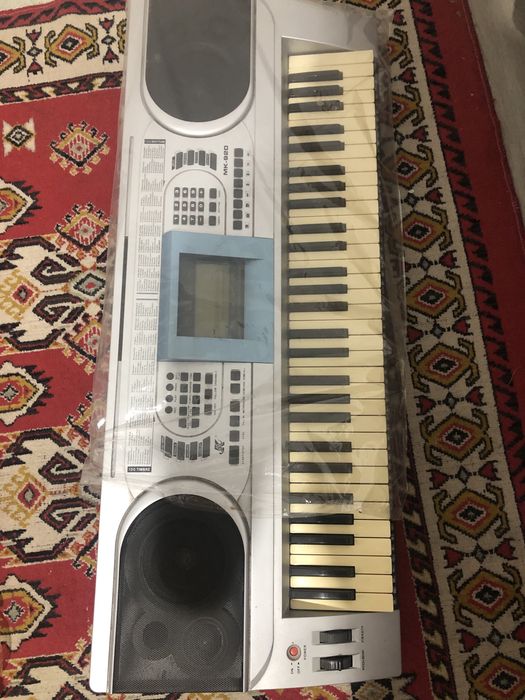 продам синтезатор Mk 920