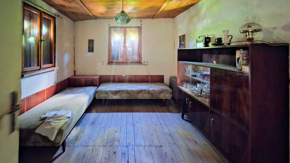 Продава се ВИЛА във вилната зона на село Големо Бучино,  област Перник