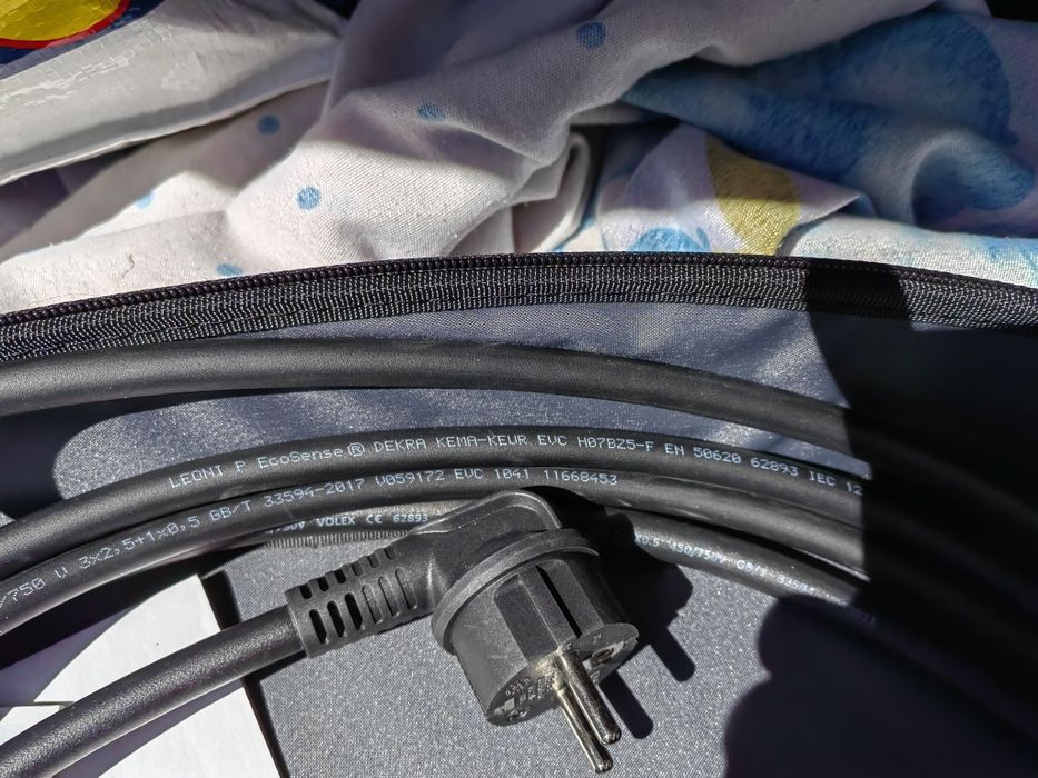 Оригинален кабел за зареждане на Мерцедес бенц