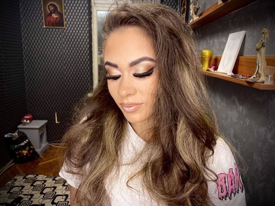 Make-up profesional!!  PRET MACHIAJ 160 Ron!