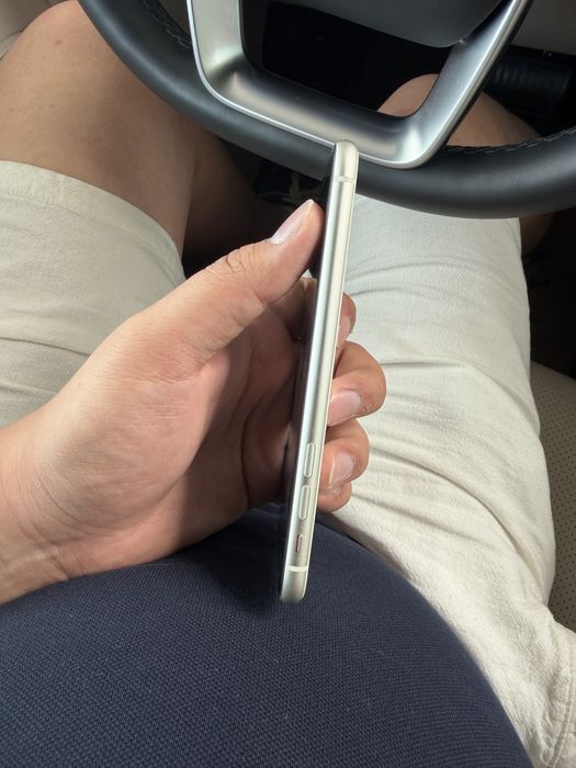 Продам IPhone 11