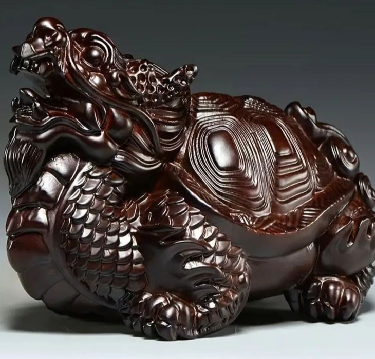 Sculptura budista din lemn masiv