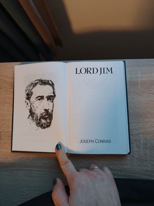 Луксозни книги на английски, кожена корица
