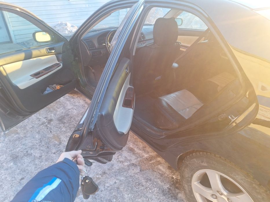 Машина Toyota Camry